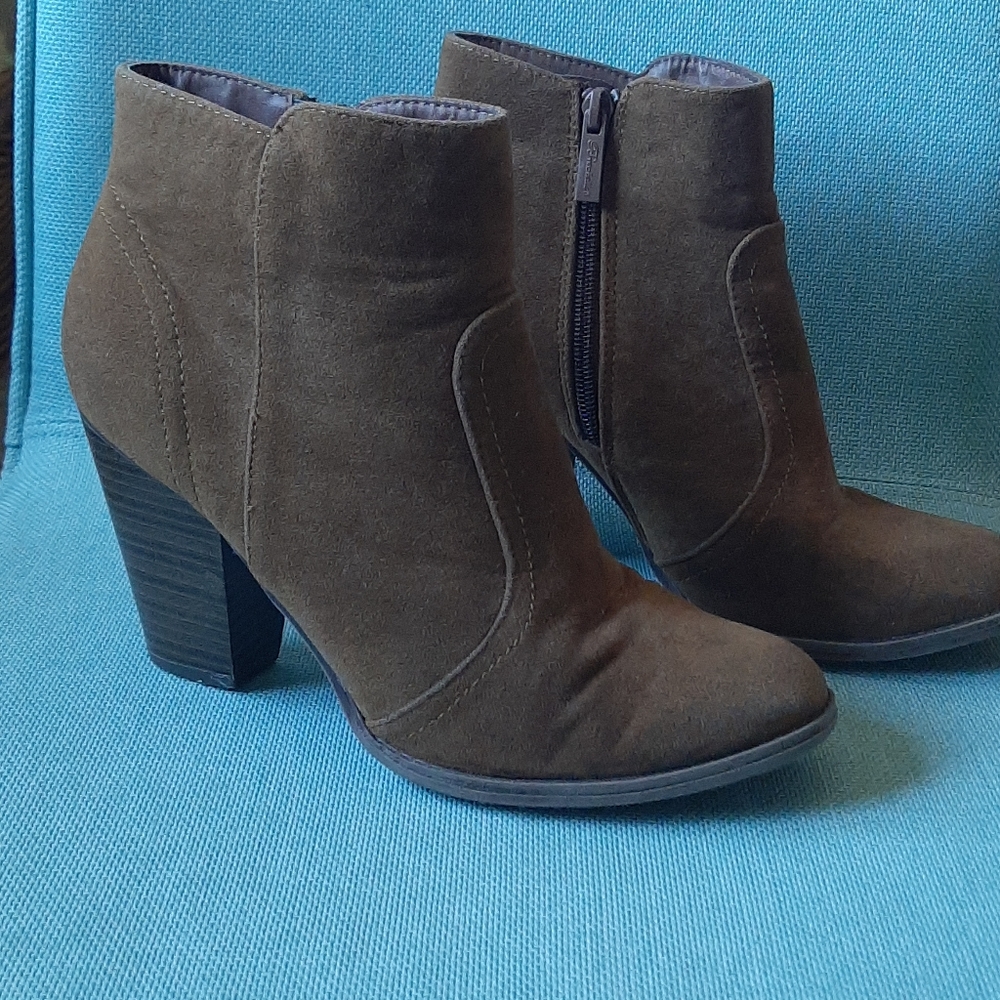 Ankle boots